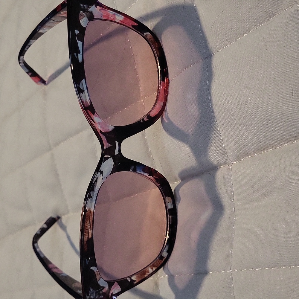 Stylish Pink and Black Women's Sunglasses